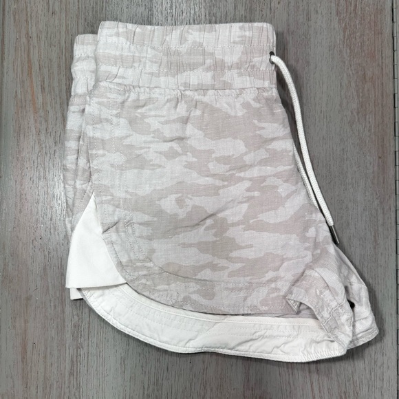Athleta Cabo Tide Linen 3” Shortie Neutral Camo Size 0 Drawstring Mid Rise Short - Picture 1 of 7